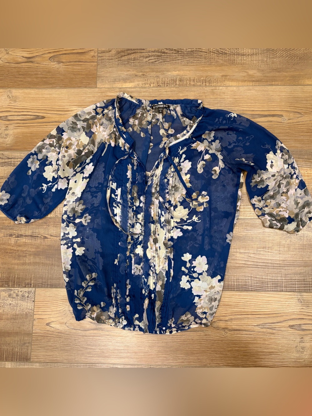 Express‎ Blue beige Floral sheer Blouse work wear feminine